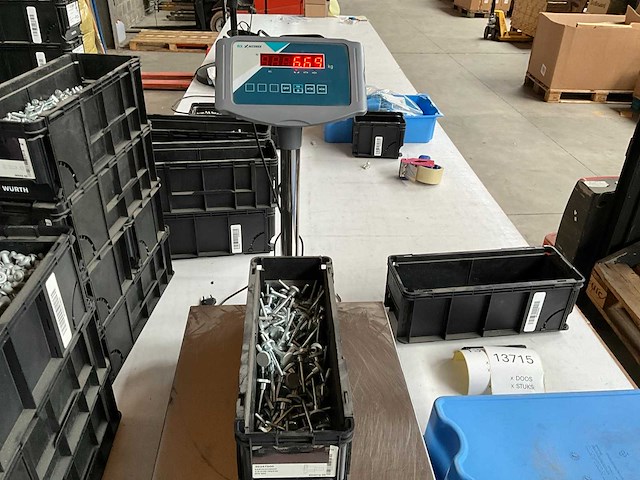 Würth 6.68kg kartelschroef m6x50 in stapelbare bak - afbeelding 5 van  7