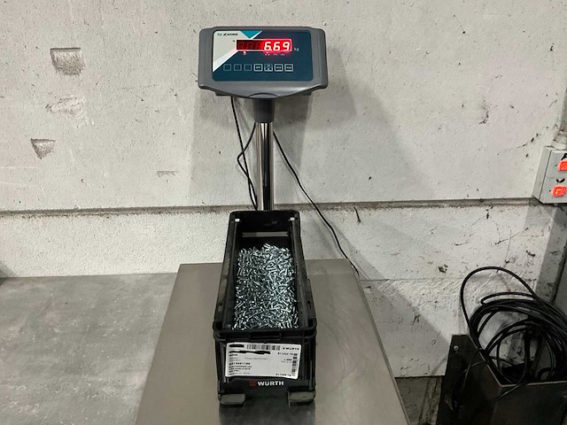 Würth 6.69 kg plaatschroef lbk 5,5 x 16 in stapelbare bak - afbeelding 2 van  5