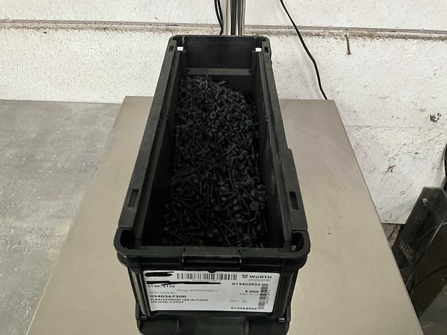Würth 6.71 kg assorti schroeven zwart in stapelbare bak - afbeelding 1 van  8