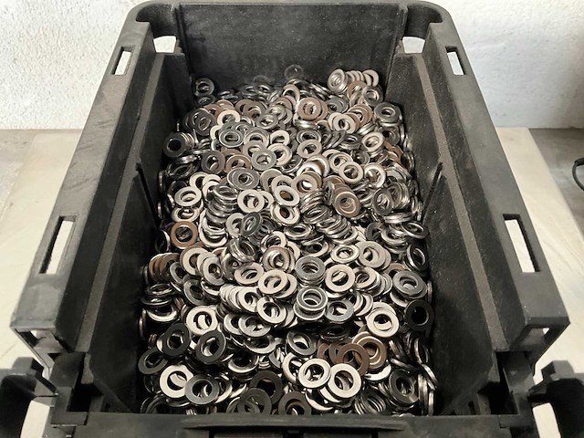 Würth 6.82 kg sluitring d6,4 in stapelbare bak - afbeelding 2 van  3