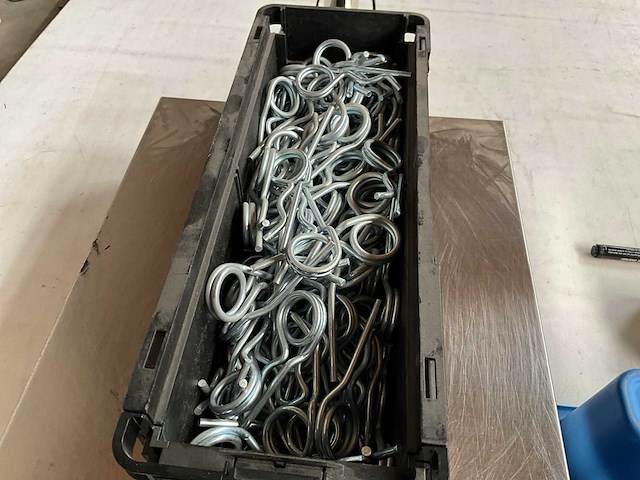 Würth 6.86kg borgveer dubbel oog 4,5x80 in stapelbare bak - afbeelding 3 van  6