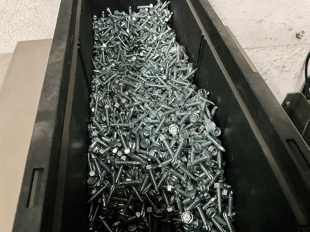 Würth 6.89 kg boorschroef 4,2 x 19 in stapelbare bak - afbeelding 3 van  5
