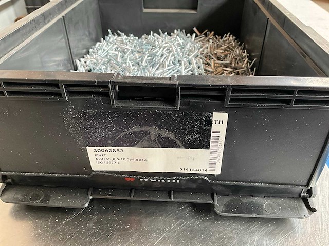 Würth 6.91kg rivet alu 8,5-10,5/4,0x14 in stapelbare bak - afbeelding 1 van  1