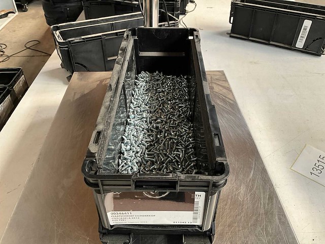 Würth 6.95kg plaatschroef cilinderkop 4,2 x 13 in stapelbare bak - afbeelding 1 van  6