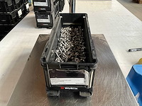 Würth 7.16kg lage bolkopschroef met flens m6x30 in stapelbare bak - afbeelding 1 van  6