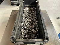 Würth 7.16kg lage bolkopschroef met flens m6x30 in stapelbare bak - afbeelding 3 van  6