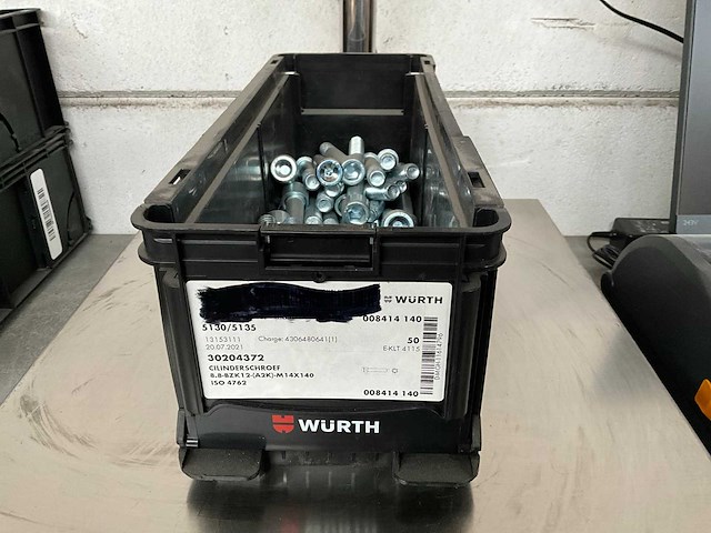 Würth 7.36 kg cilinderschroef m14x140 in stapelbare bak - afbeelding 1 van  5