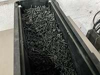 Würth 7.47 kg plaatschroef zwart met flens 3,9 x 25 in stapelbare bak - afbeelding 3 van  5