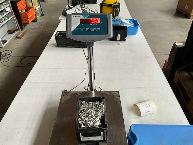 Würth 7.50kg krimp kabeloog m8x35,0qmm in stapelbare bak - afbeelding 4 van  6