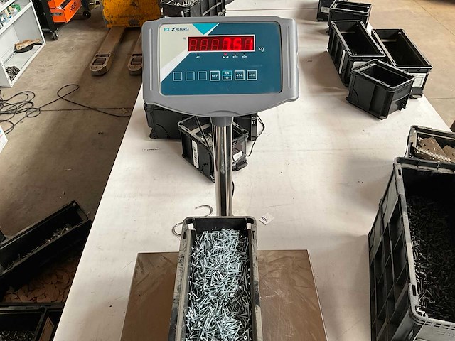 Würth 7.51kg plaatschroef verzonken kop 2,9 x 25 in stapelbare bak - afbeelding 4 van  6