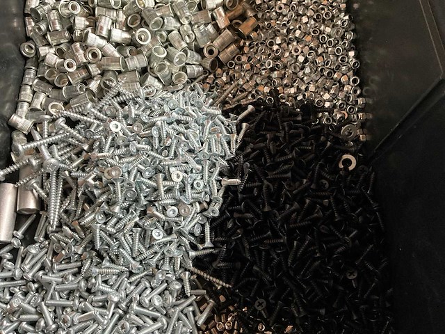 Würth 7.52kg assorti bevestigingsmaterialen in stapelbare bak - afbeelding 3 van  8