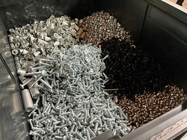 Würth 7.52kg assorti bevestigingsmaterialen in stapelbare bak - afbeelding 6 van  8