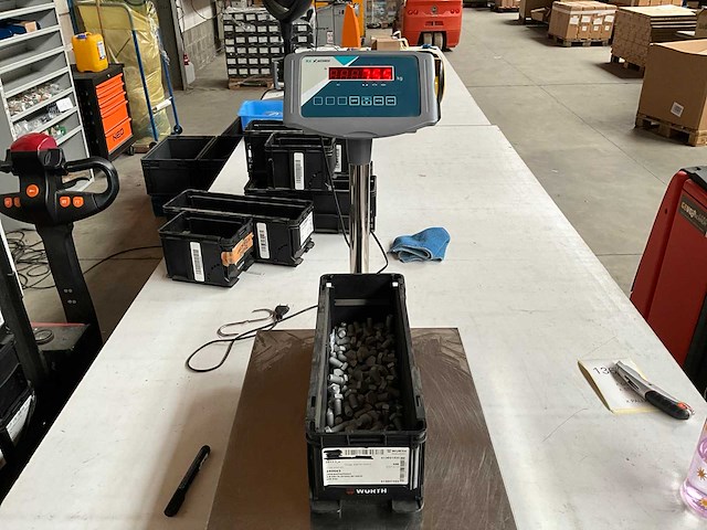 Würth 7.55kg zeskanttapbout m12x25 in stapelbare bak - afbeelding 5 van  6