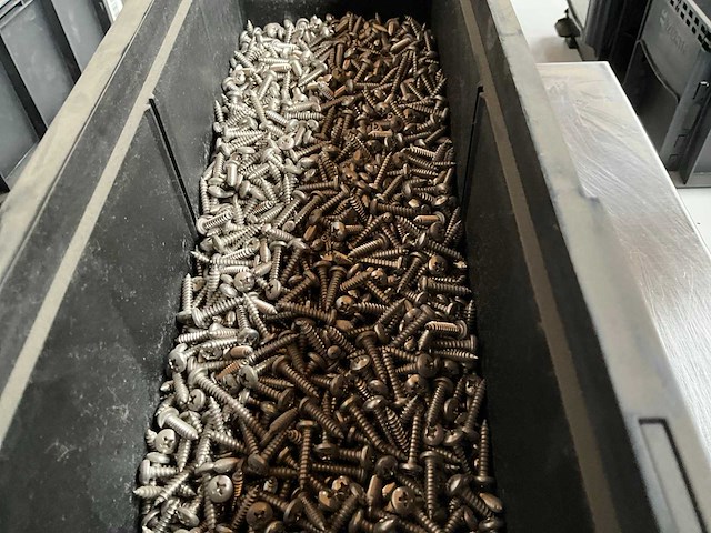Würth 7.66kg plaatschroef lbk 4,2x19 in stapelbare bak - afbeelding 3 van  6