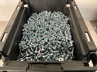 Würth 7.67 kg lage cilinderkopschroef m5x10 in stapelbare bak - afbeelding 2 van  4