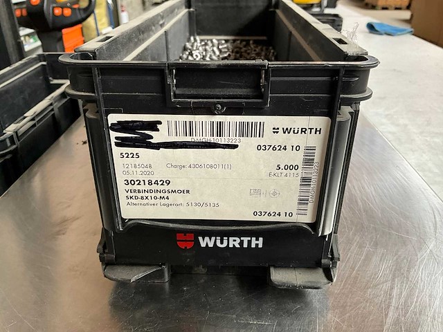 Würth 7.68kg verbindingsmoer 8x10 m4 in stapelbare bak - afbeelding 5 van  6