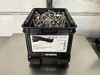 Würth 7.79 kg lage bolkopschroef met flens m8x20 in stapelbare bak - afbeelding 1 van  4