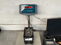 Würth 7.79 kg lage bolkopschroef met flens m8x20 in stapelbare bak - afbeelding 2 van  4