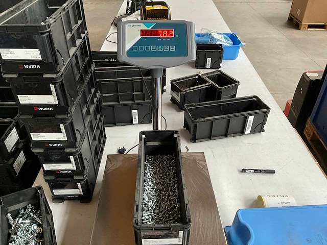 Würth 7.82kg draadvormende schroef m6x20 in stapelbare bak - afbeelding 4 van  6
