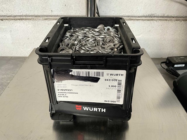 Würth 7.90 kg schotelveerring d8,4 in stapelbare bak - afbeelding 1 van  4