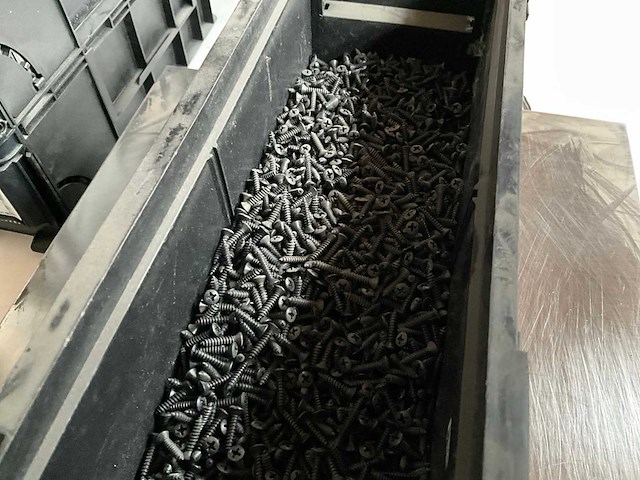Würth 7.92kg plaatschroef bvk 3,5x19 in stapelbare bak - afbeelding 3 van  6