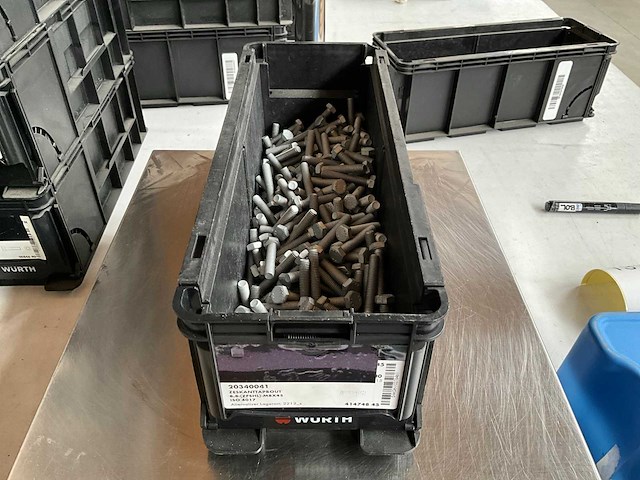 Würth 8.05kg zeskanttapbout m8x45 in stapelbare bak - afbeelding 1 van  6