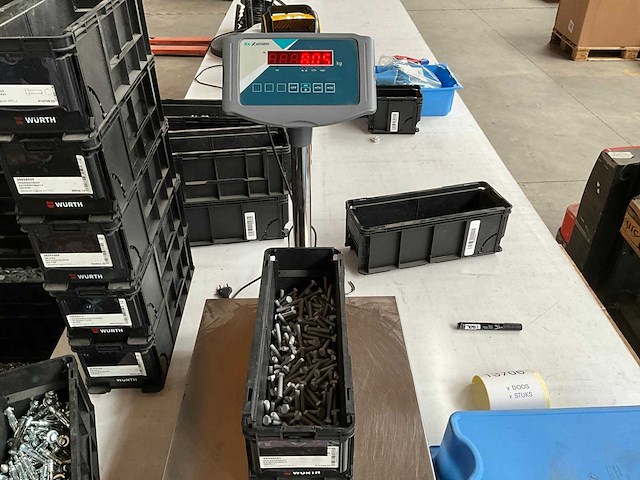 Würth 8.05kg zeskanttapbout m8x45 in stapelbare bak - afbeelding 4 van  6
