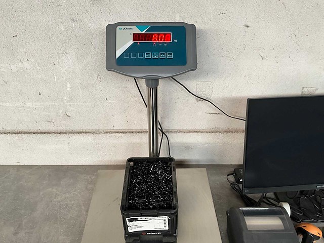 Würth 8.08 kg bol cilinderschroef m4x20 in stapelbare bak - afbeelding 2 van  5