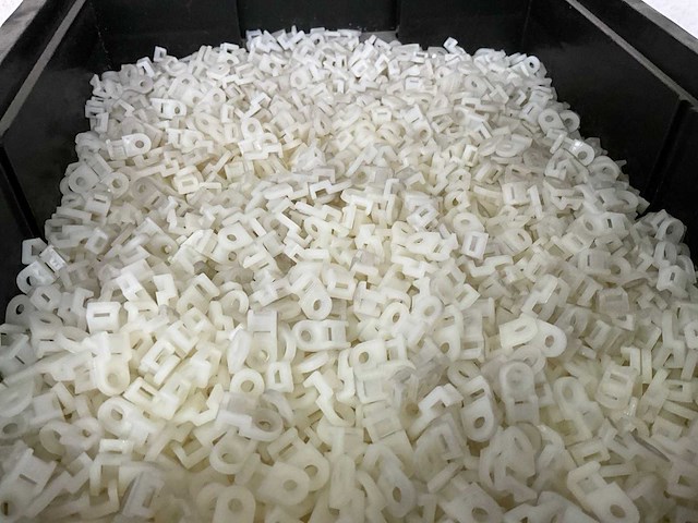 Würth 8.10 kg kabelbandhouder nylon in 2 stapelbare bakken - afbeelding 4 van  7