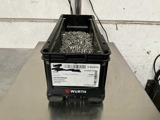 Würth 8.13 kg zeskant tapbout 4,2 x19 in stapelbare bak - afbeelding 1 van  5