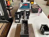 Würth 8.22kg lage bolkopschroef met flens m8x20 in stapelbare bak - afbeelding 3 van  6