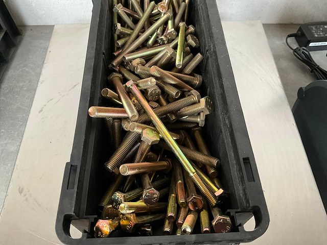 Würth 8.26 kg assorti bouten in stapelbare bak - afbeelding 3 van  8