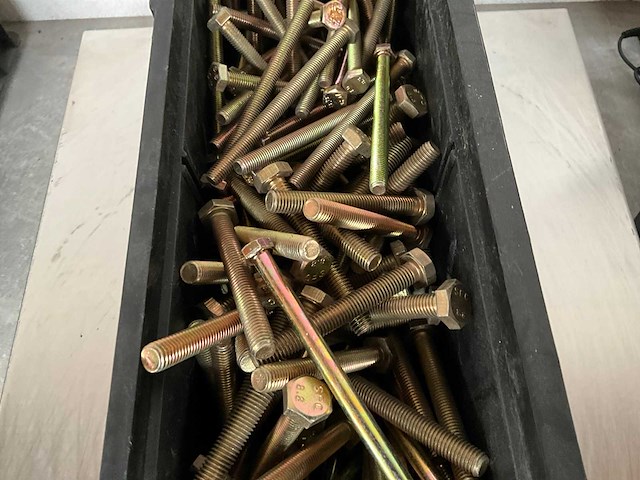 Würth 8.26 kg assorti bouten in stapelbare bak - afbeelding 4 van  8