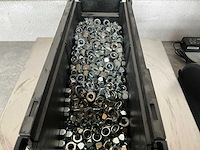 Würth 8.36 kg zelfborgende zeskantmoer m10 in stapelbare bak - afbeelding 3 van  5