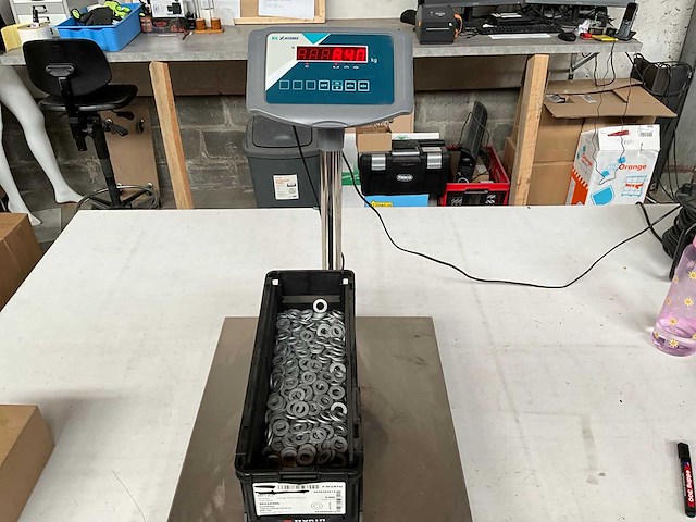 Würth 8.40kg sluitring d13 in stapelbare bak - afbeelding 2 van  4