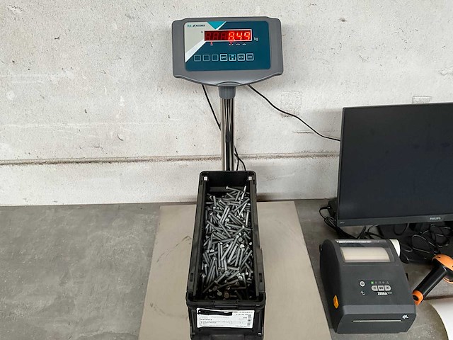 Würth 8.44 kg schroef zeskantkop met voldraad m6x60 in stapelbare bak - afbeelding 2 van  5