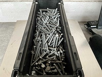 Würth 8.44 kg schroef zeskantkop met voldraad m6x60 in stapelbare bak - afbeelding 3 van  5