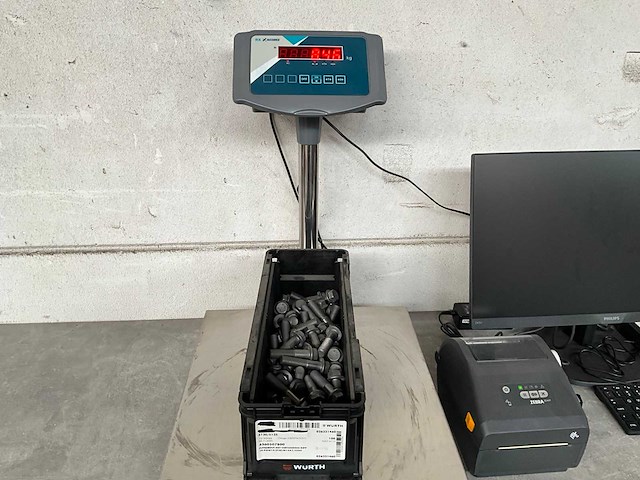 Würth 8.46 kg flensbout met vertanding ripp m14x1,5x60 in stapelbare bak - afbeelding 2 van  5