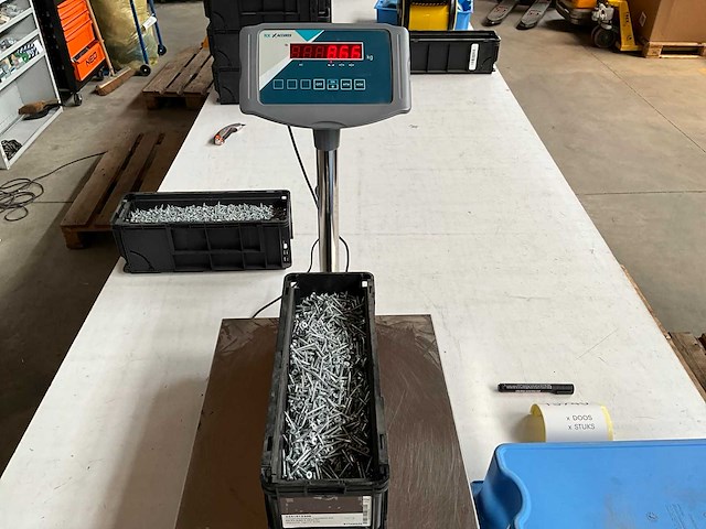 Würth 8.66kg spaanplaatschroef verzonken kop 4,5x35/21 in stapelbare bak - afbeelding 4 van  6