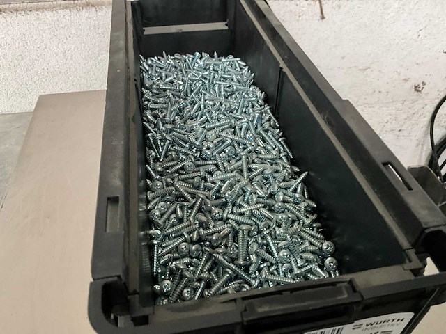 Würth 8.68 kg plaatschroef cilinderkop 4,2 x 19 in stapelbare bak - afbeelding 3 van  5