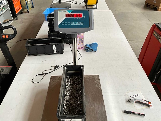 Würth 8.75kg zeskant tapbout m6x12 in stapelbare bak - afbeelding 4 van  6