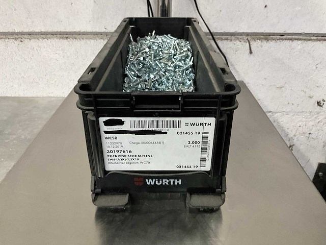 Würth 8.78 kg zelfborende zeskantschroef met flens 5,5 x 19 in stapelbare bak - afbeelding 1 van  5