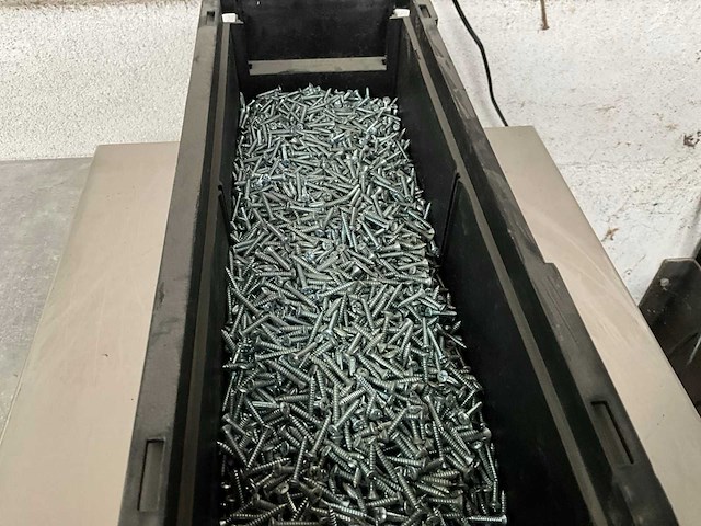 Würth 8.80 kg plaatschroef bvk 2,9 x 19 in stapelbare bak - afbeelding 3 van  5