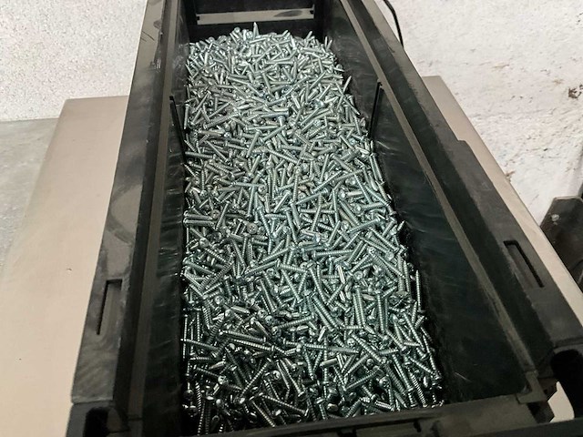 Würth 8.80 kg plaatschroef lbk 2,9 x 19 in stapelbare bak - afbeelding 3 van  5