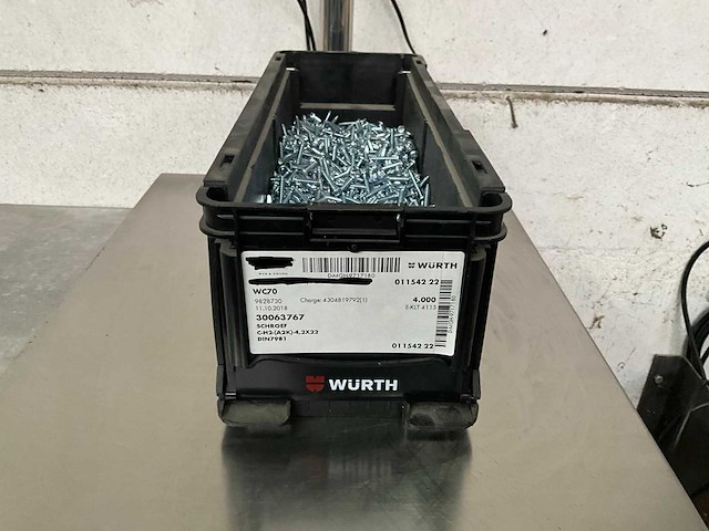 Würth 8.80 kg schroef 4,2 x 22 in stapelbare bak - afbeelding 1 van  5