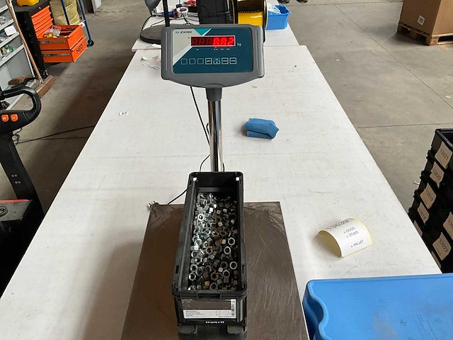 Würth 8.81kg zelfborgmoer m12 in stapelbare bak - afbeelding 4 van  6