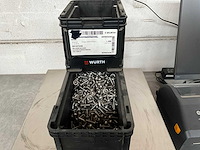 Würth 8.85 kg lbk schroef met flens m6x20 in stapelbare bak - afbeelding 1 van  4
