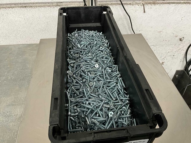 Würth 8.95 kg verzonken plaatschroef 4,2 x 25 in stapelbare bak - afbeelding 3 van  5