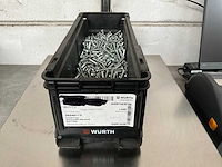 Würth 9.01 kg bout m6x30 in stapelbare bak - afbeelding 1 van  5