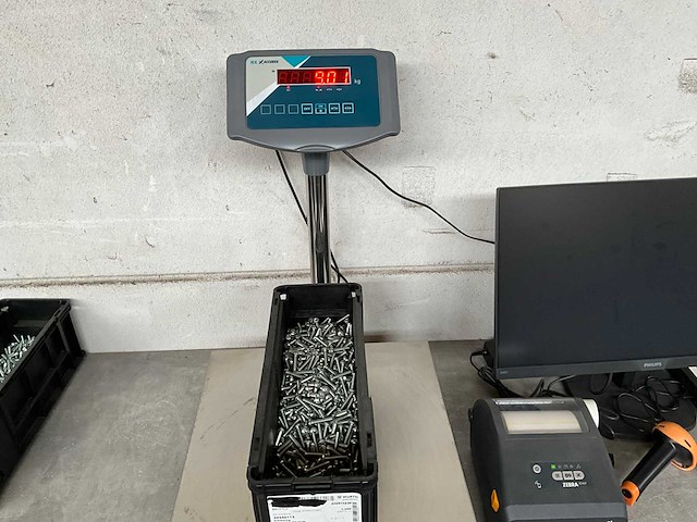 Würth 9.01 kg bout m6x30 in stapelbare bak - afbeelding 2 van  5